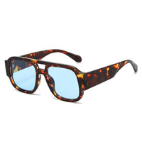 Tortoiseshell frame + blue lens